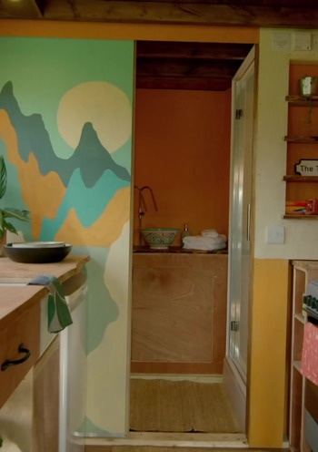George.Clarkes.Amazing.Spaces.S01E01.First.Homes.1080p.HDTV.H264-TRB