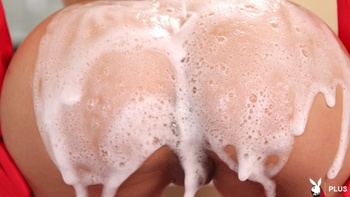 PlayboyPlus 26 10 07 Chloe Amour Slippery Situation XXX 2160p MP4 WRB XC